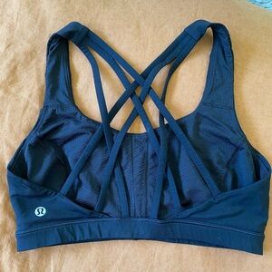 Lululemon Free to be Serene Bra